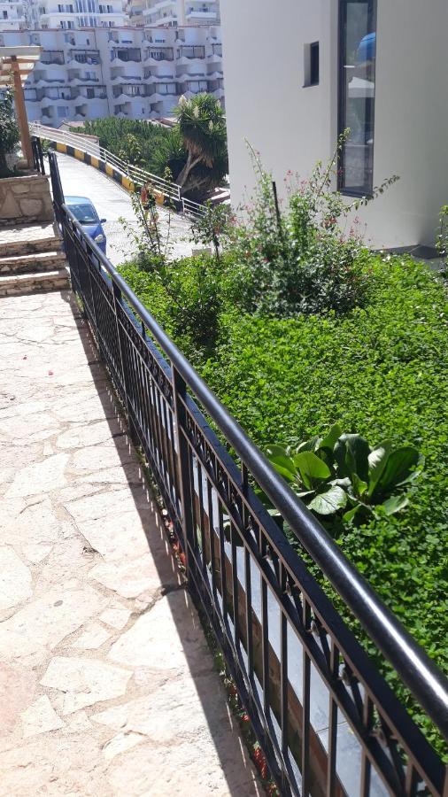 Apartamente Berti'S Garden Sarandë Exterior foto
